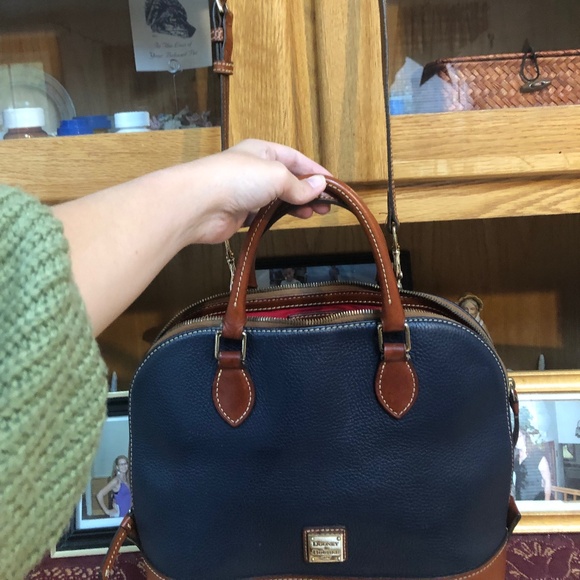 Dooney and Bourke Satchel Purse with Detachable Long Strap - Picture 11 of 12